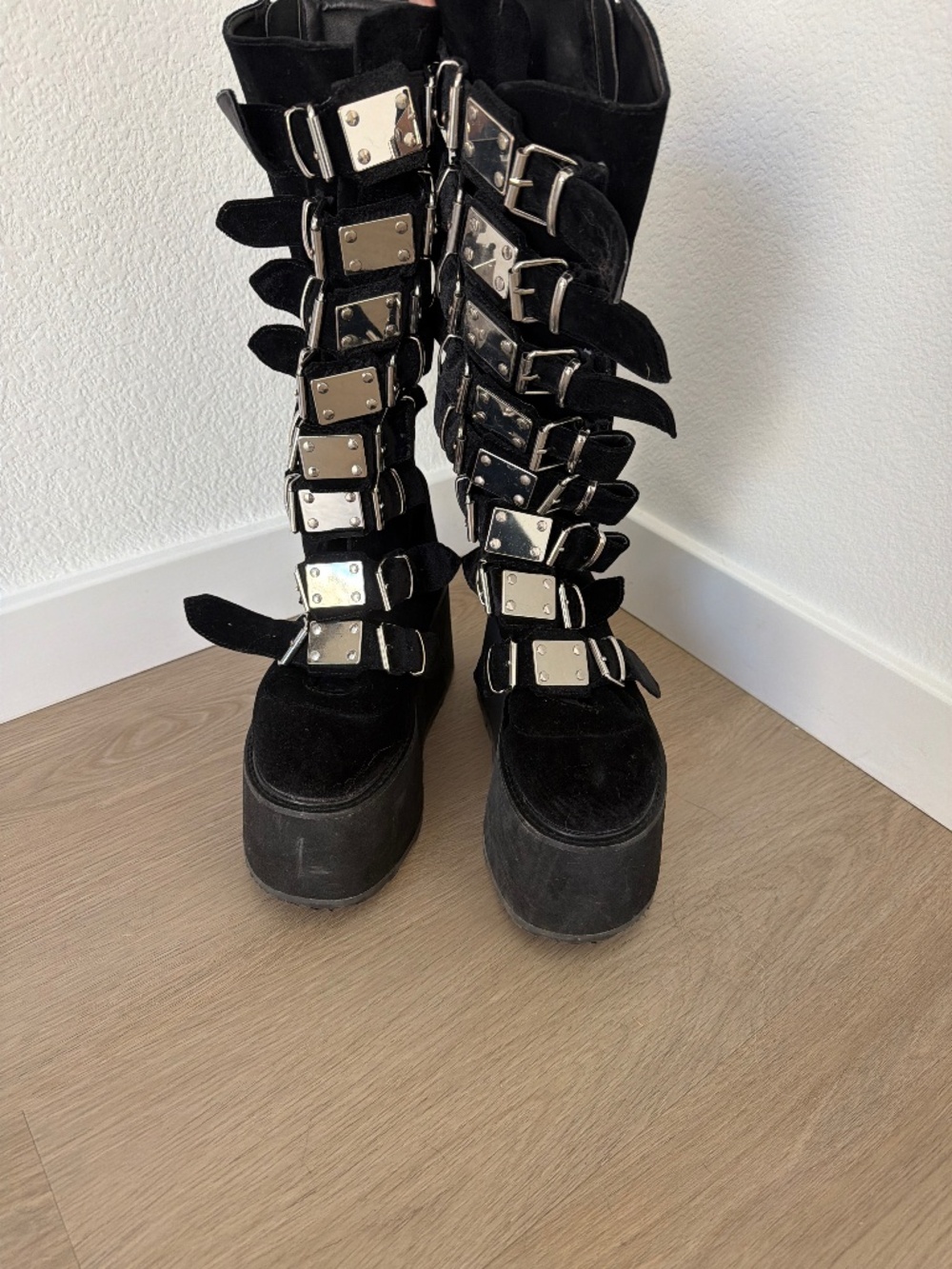 Demonia platform boot
